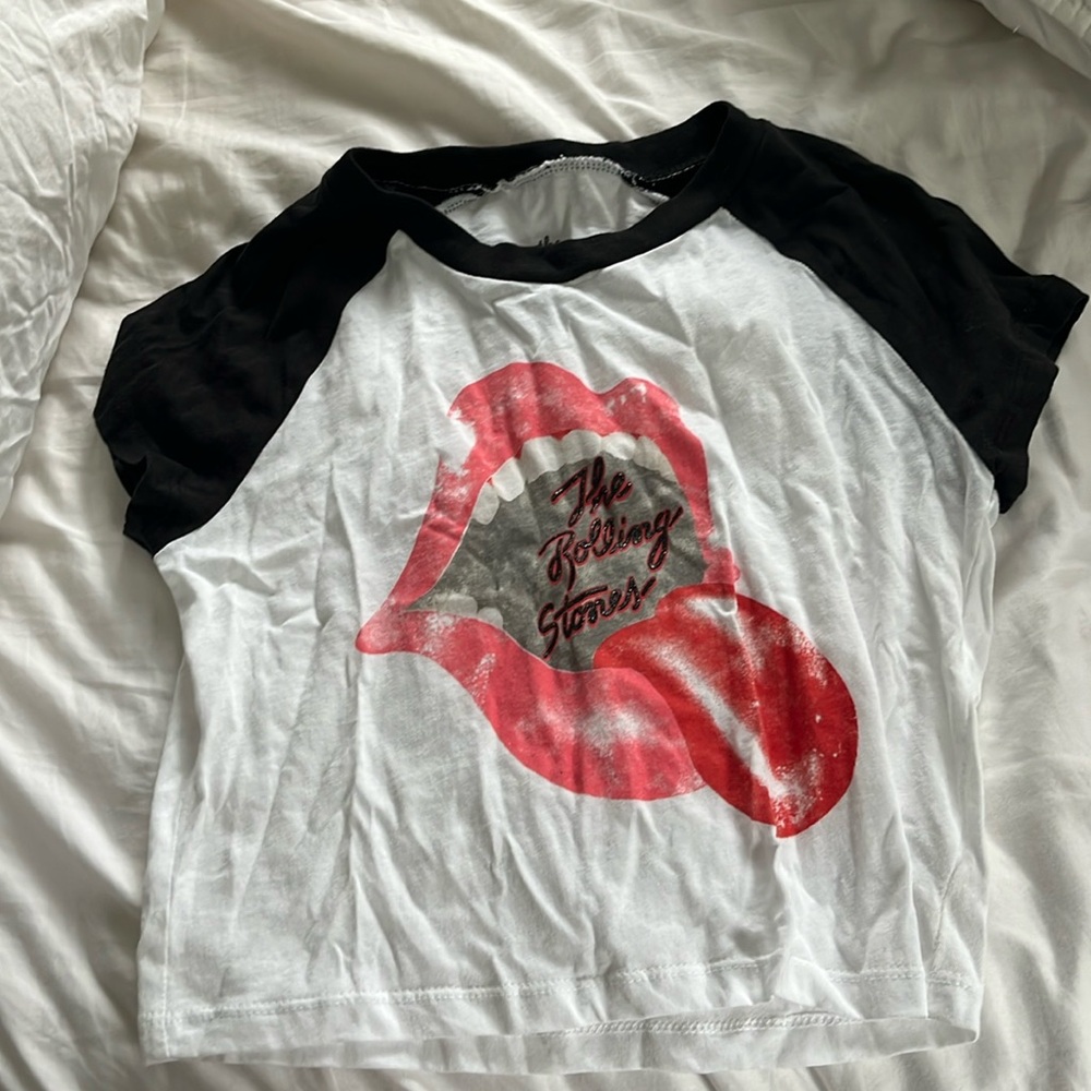 urban outfitters rolling stones tshirt